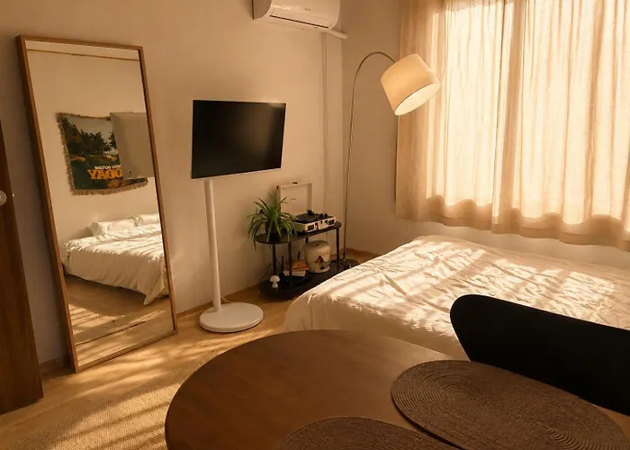Sinjeong 3-min 2br Hongdae Yeouido Gocheok Stadium *